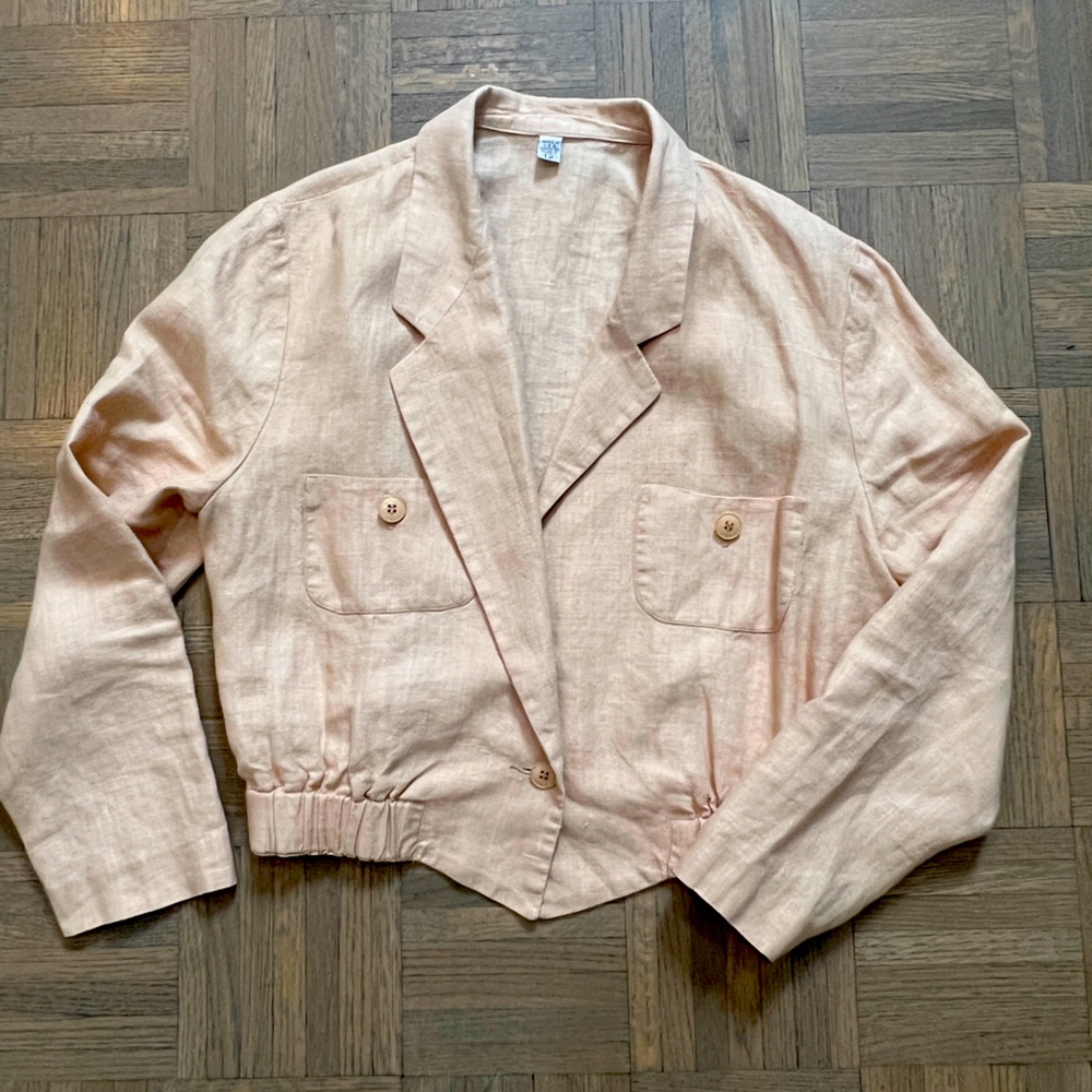 Beautiful Vintage 80’s, relaxed, linen cropped jacket